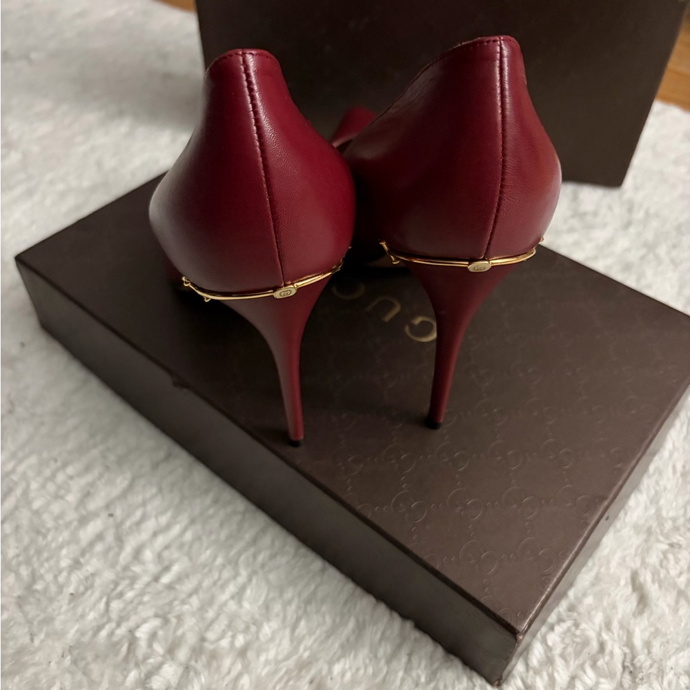 Gucci Women's Burgundy Leather Heels - Picture 2 of 7